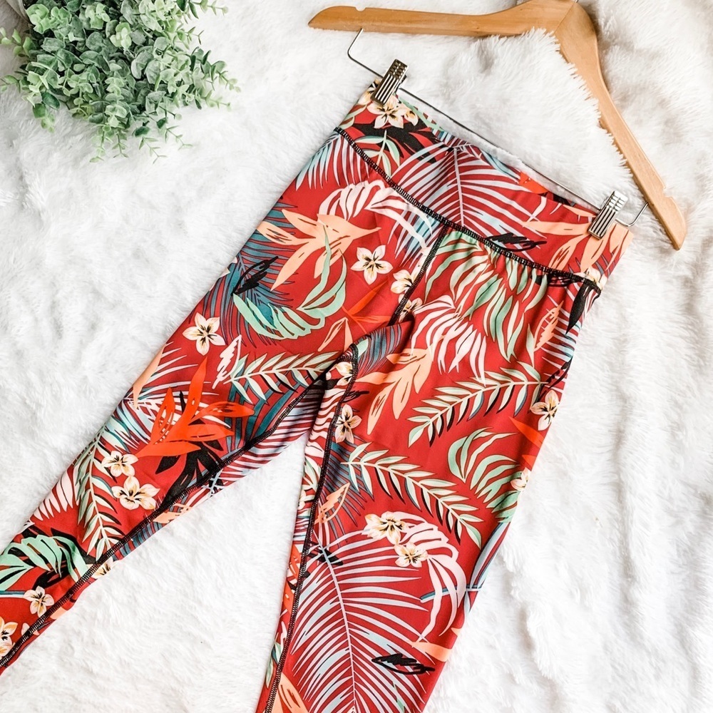 MINKPINK | Size Small Printed Leggings NWT